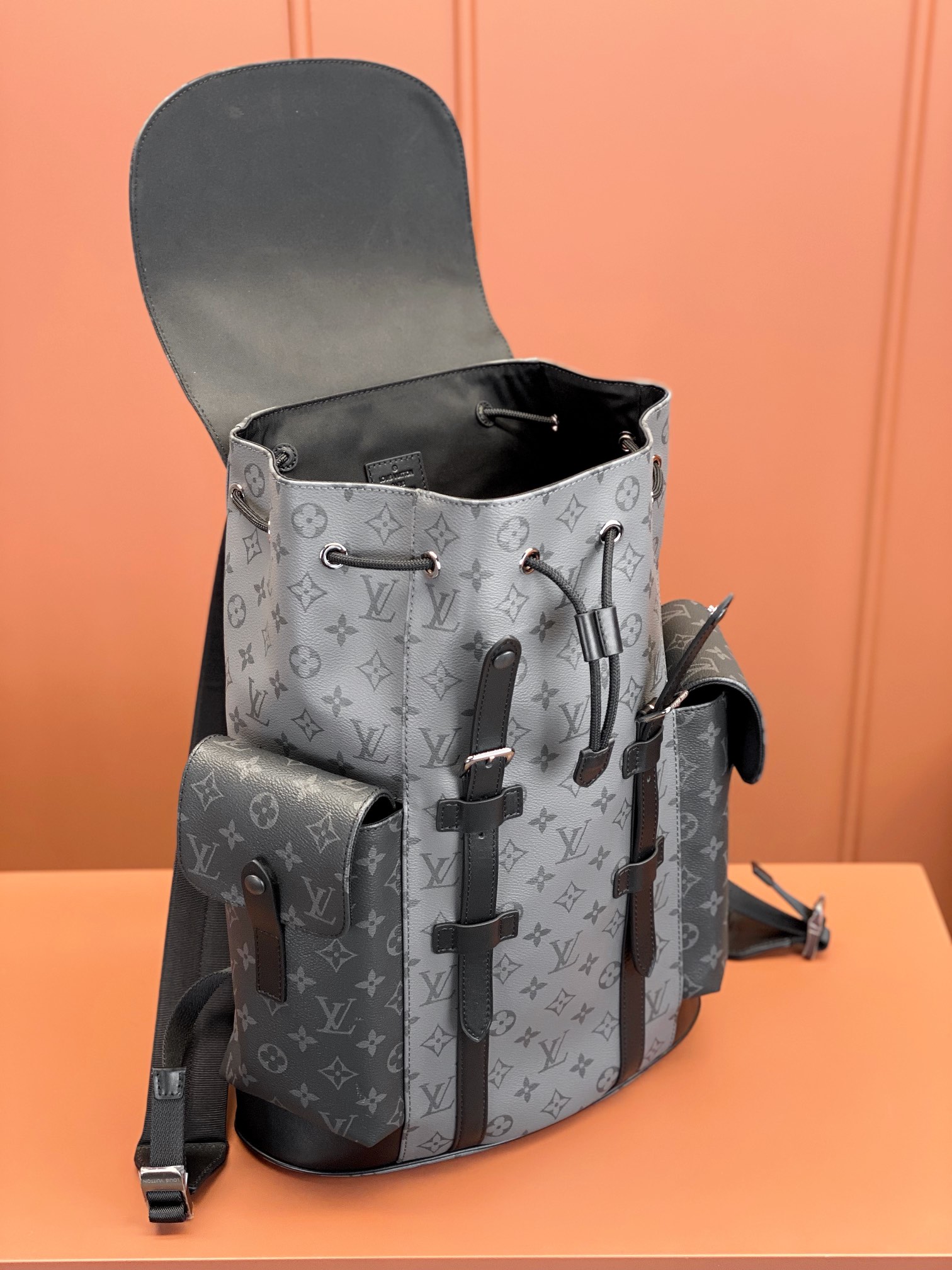 LV-M45419 Christopher MM