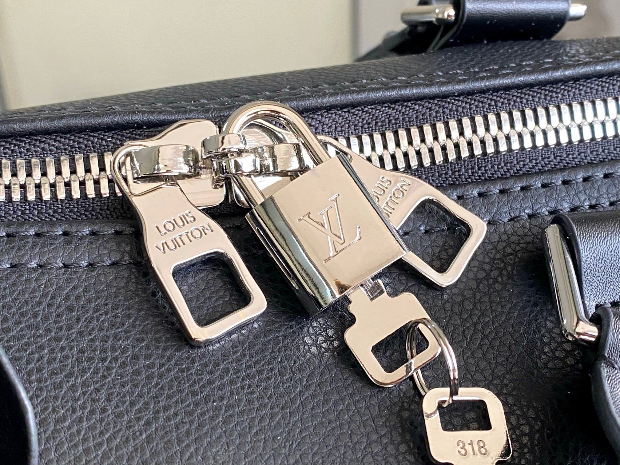 LV-M12690-Keepall Bandoulière 50