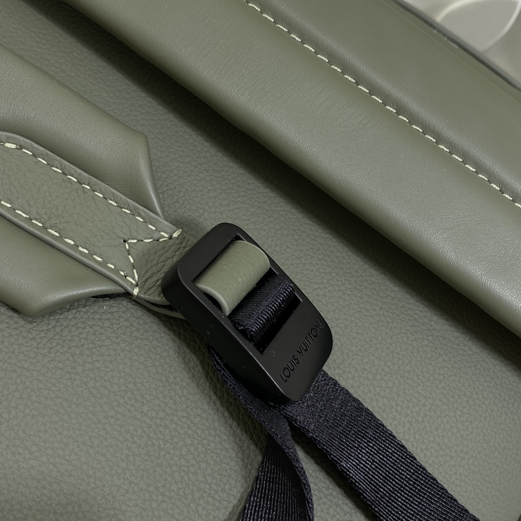 LV-M12463 Army Green (striped embossed)