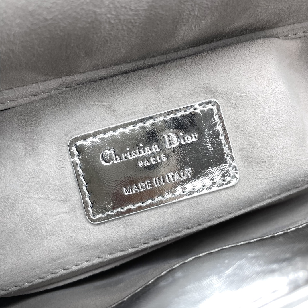 𝗗𝗶𝗼𝗿 𝗗-𝗝𝗼𝘆 𝗯𝗮𝗴-sliverM0613