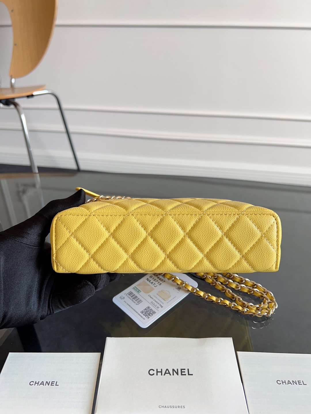 CHANEL=Long Vanity with chain