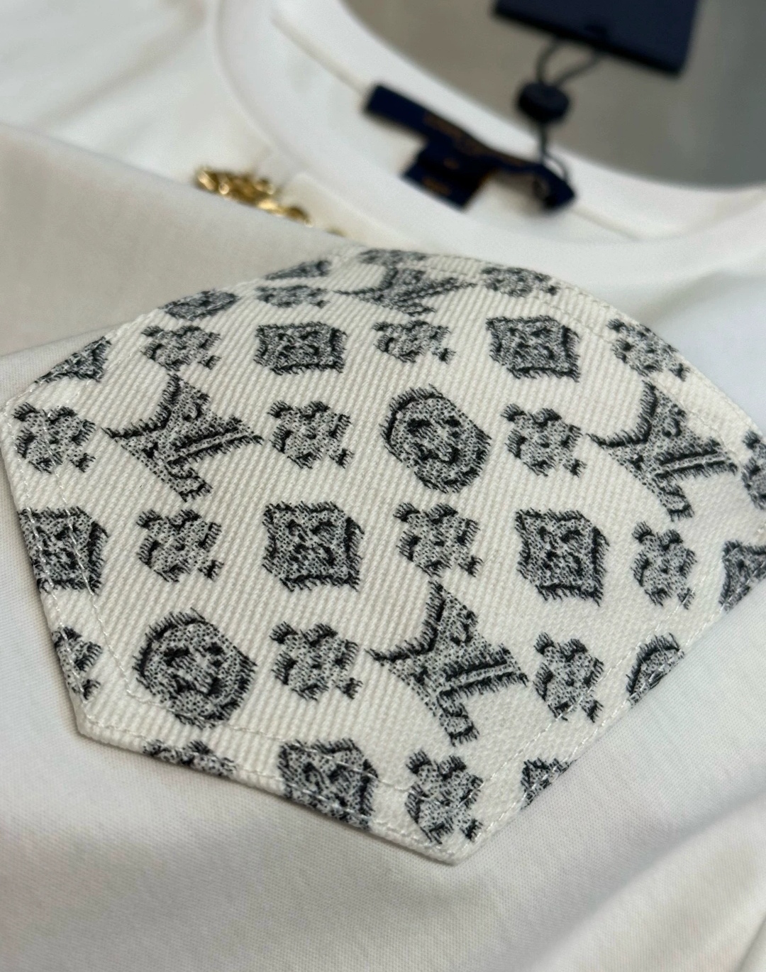 LOUIS VUITTON Monogram Pocket T-shirt