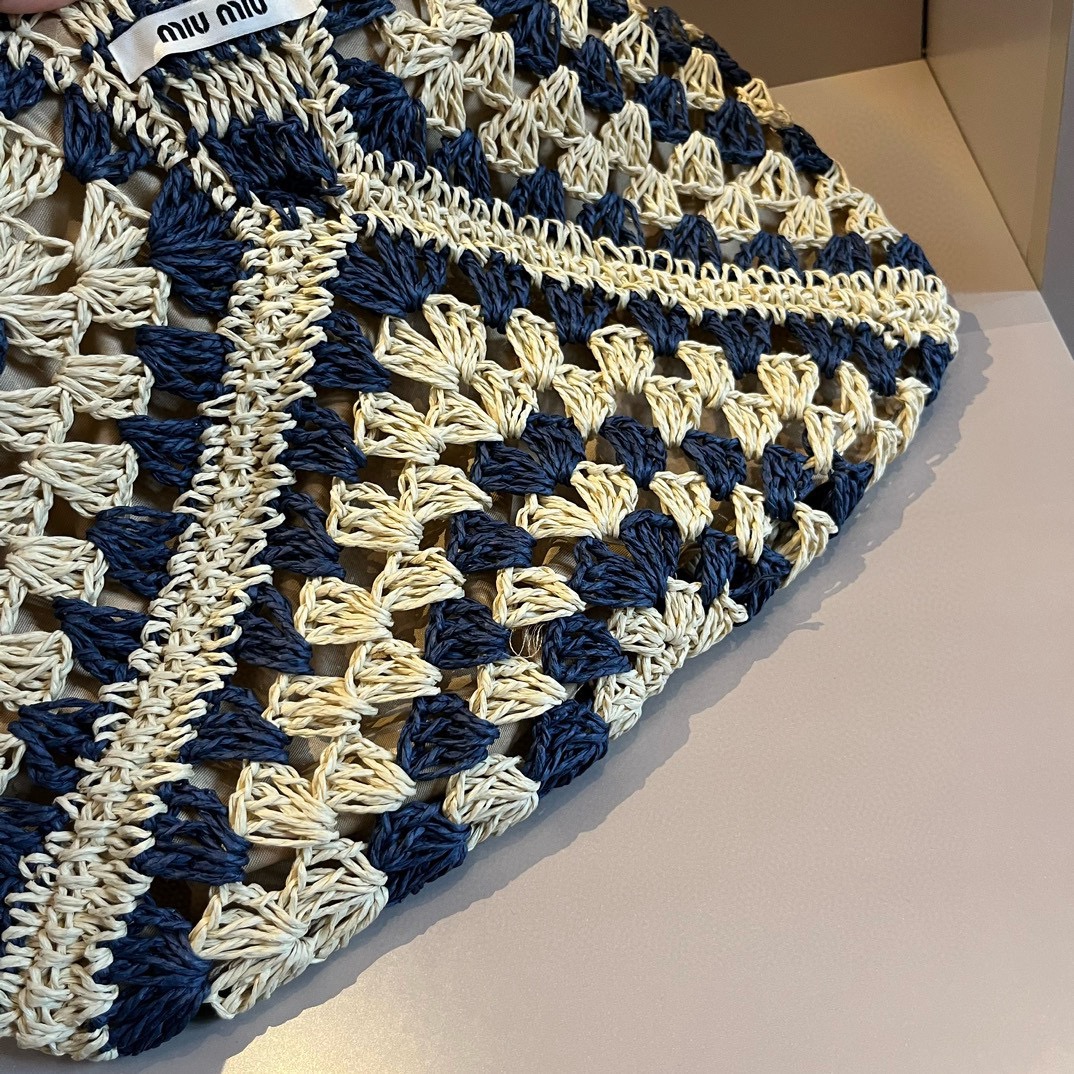 Miu Miu-straw bag