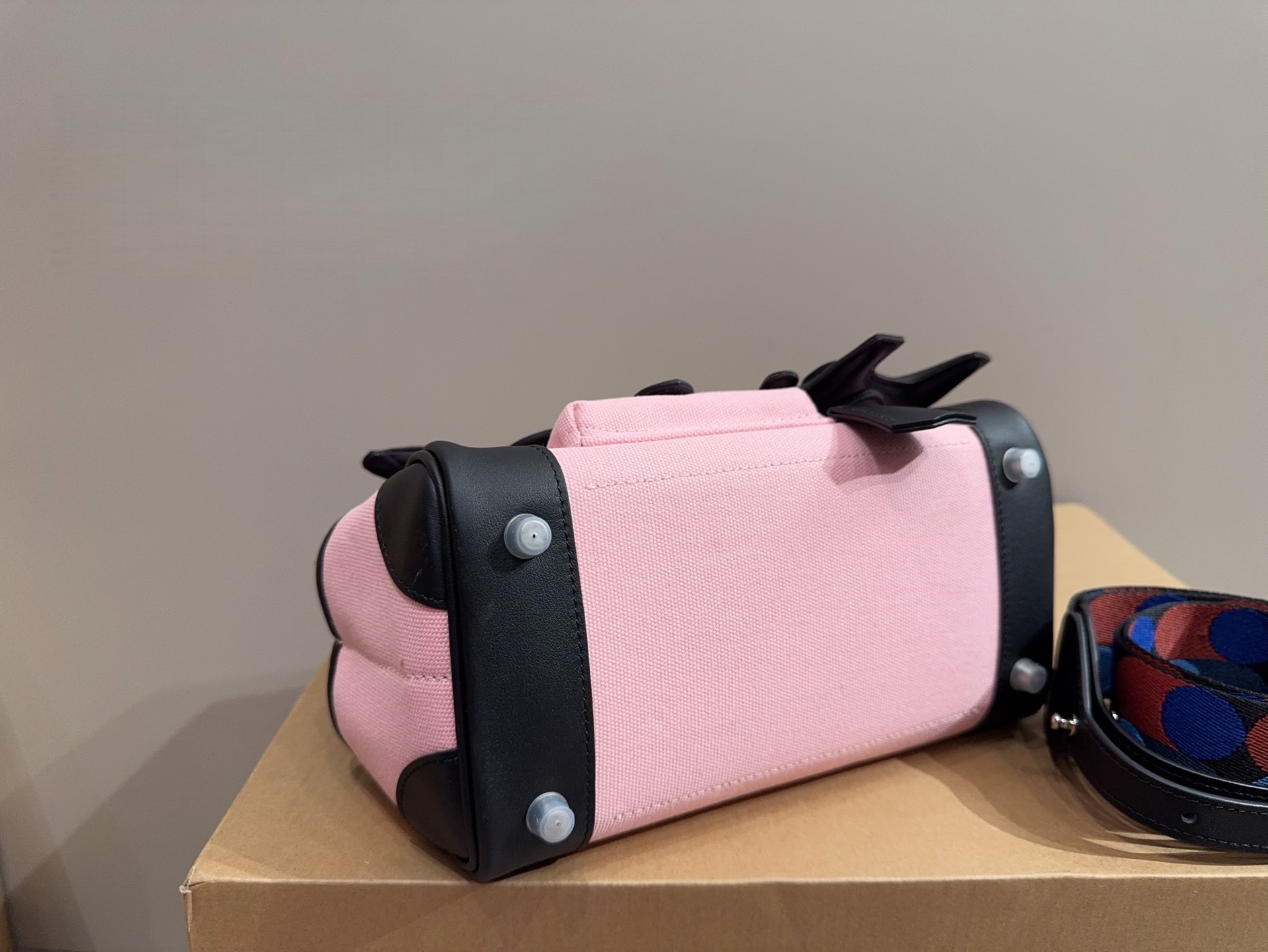 Hermes Travel Bag Cargo 35 Pink/Black