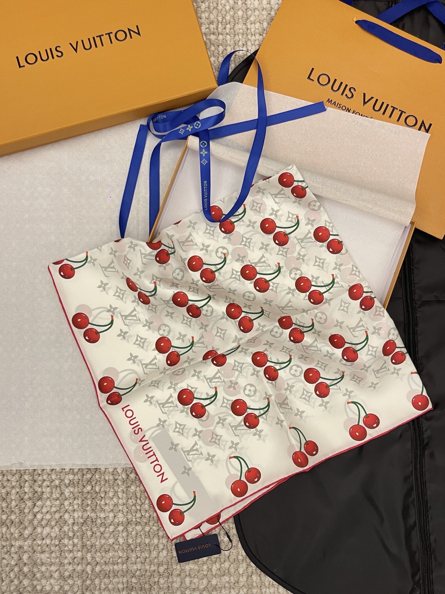 M94966 New LV x TM Monogram Cerise Square 90