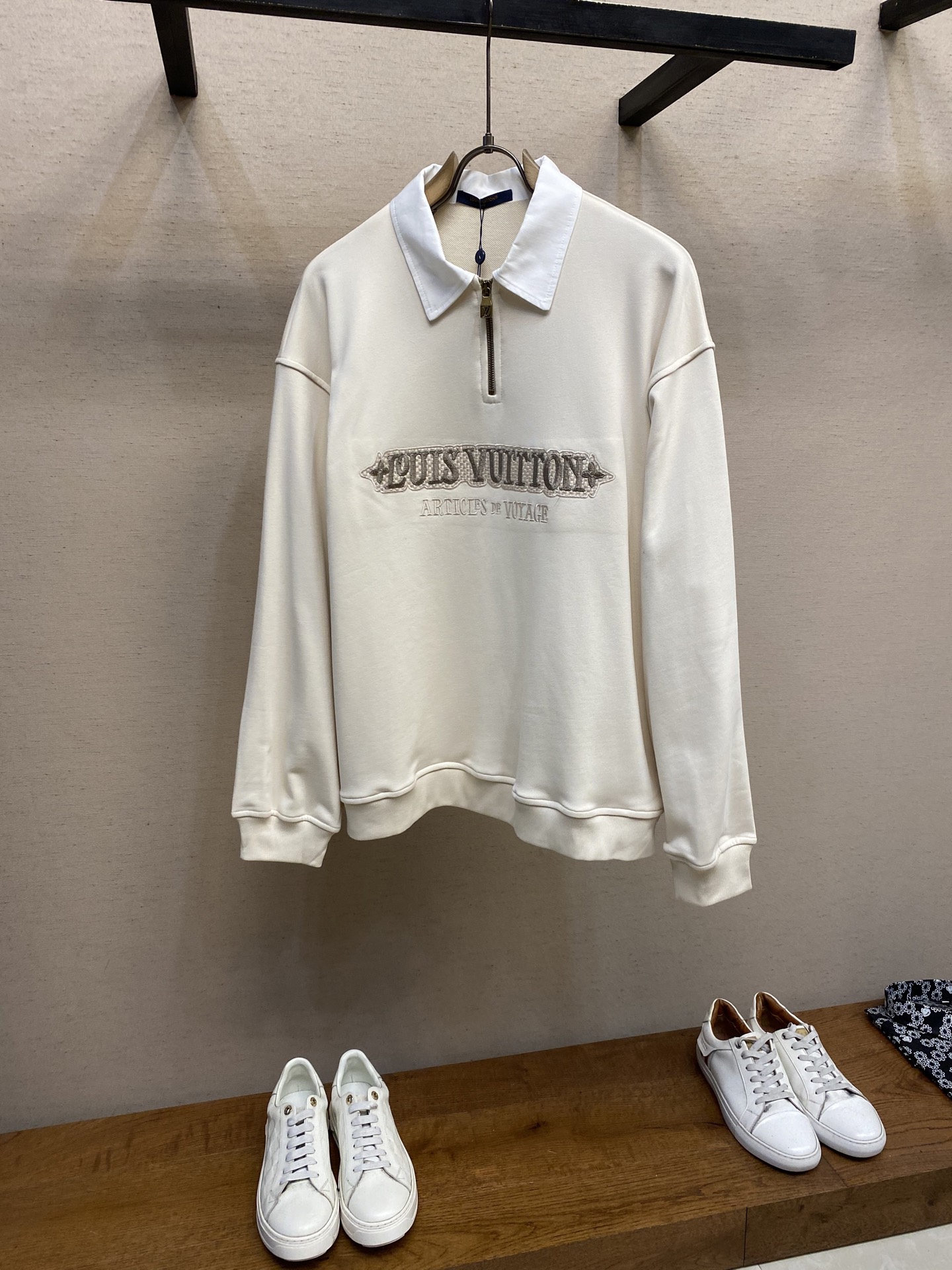 LV 1AHW32 Embellished Half Zip Sweatshirt