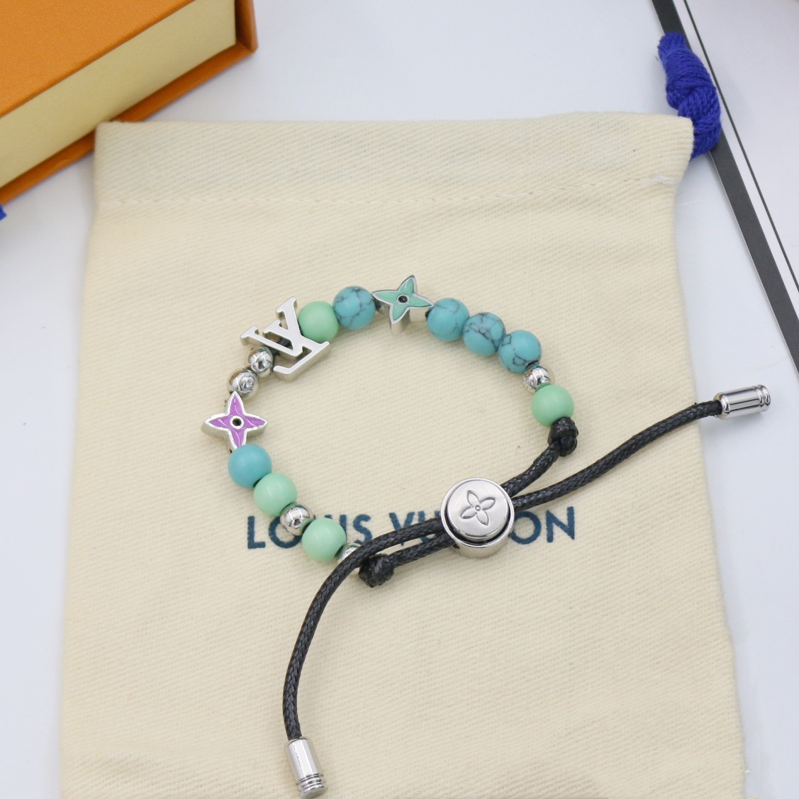 Louis Vuitton Beads Blue jewel round beads