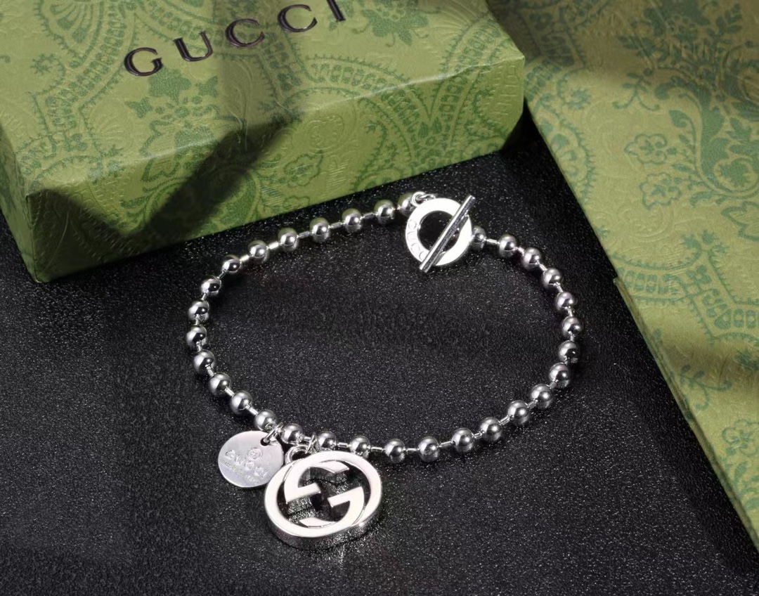 Gucci interlocking enamel double G bracelet
