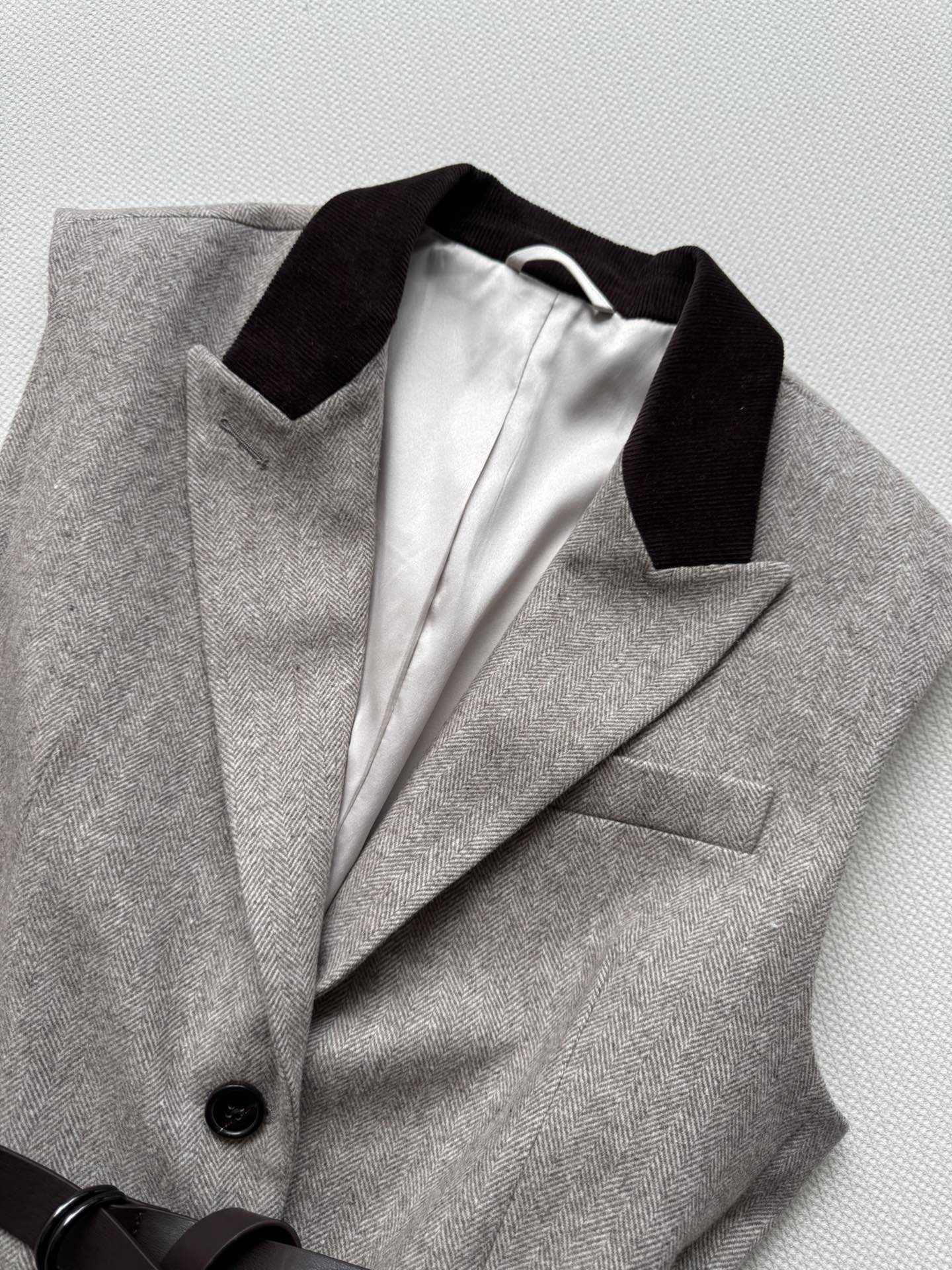 BRUNELLO CUCINELLI Belted cashmere-blend gilet