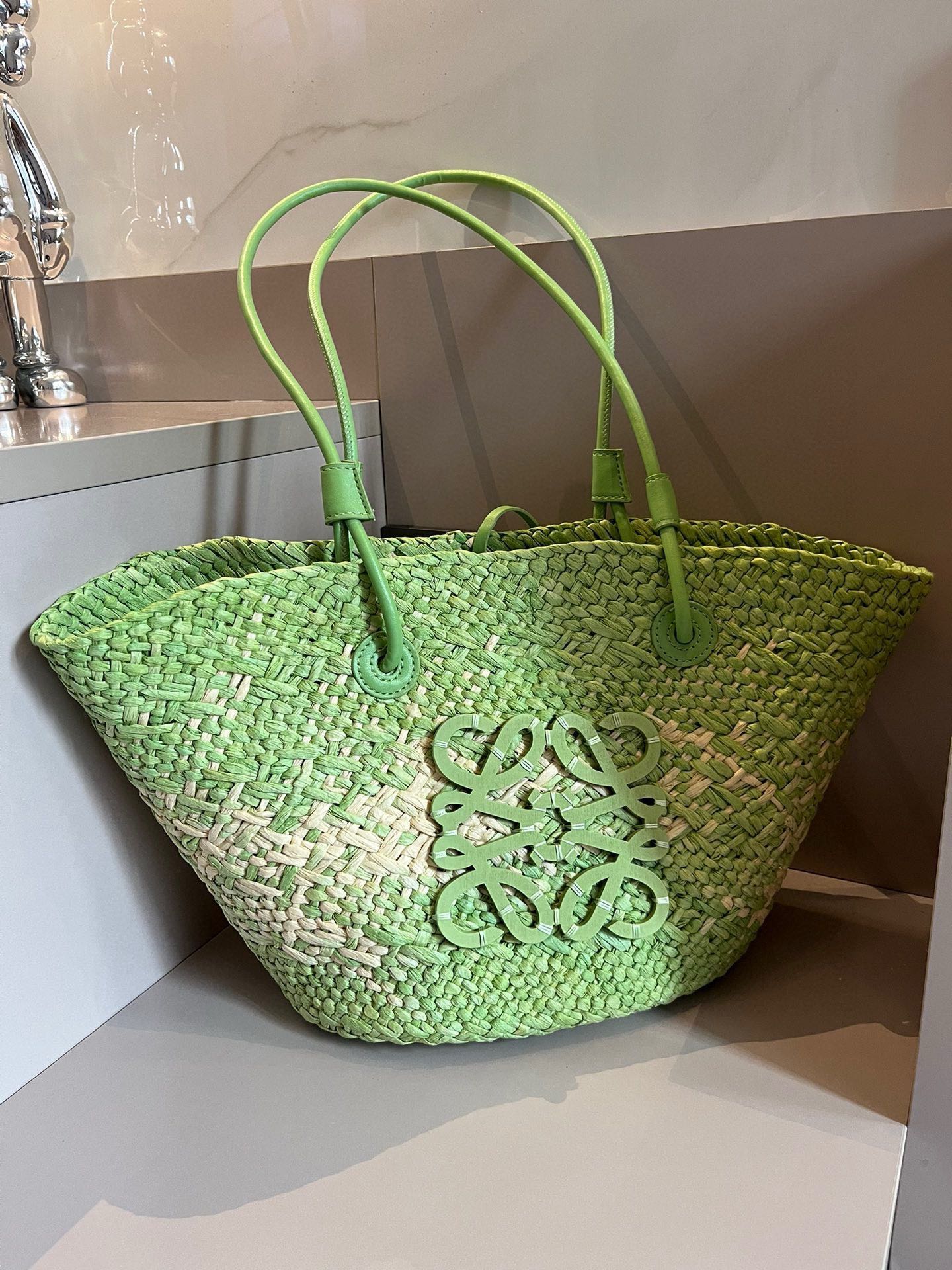 LOEWE-straw woven raffia hand-woven bag