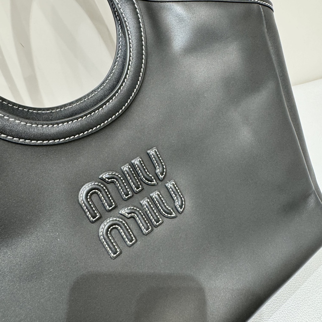 Miu Miu Ivy tote bag