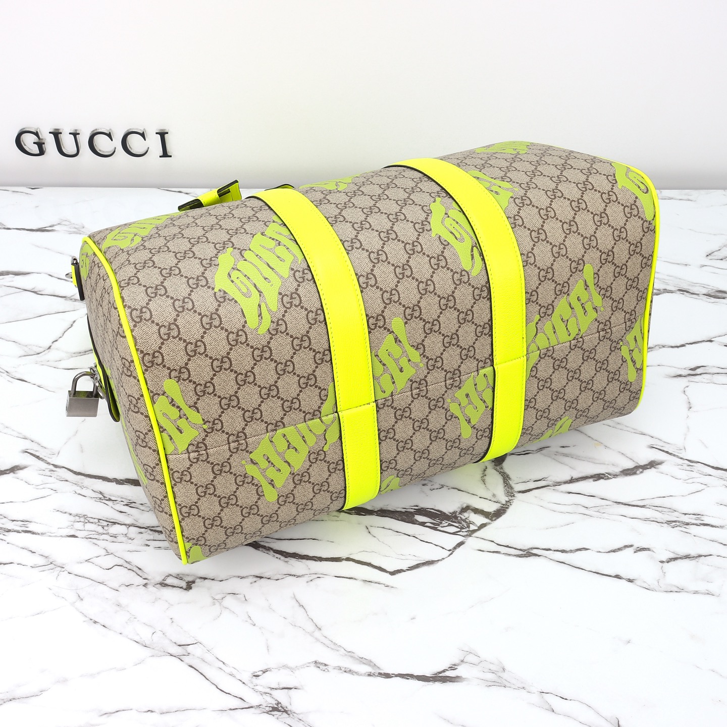GUCCI Medium duffle bag with print
