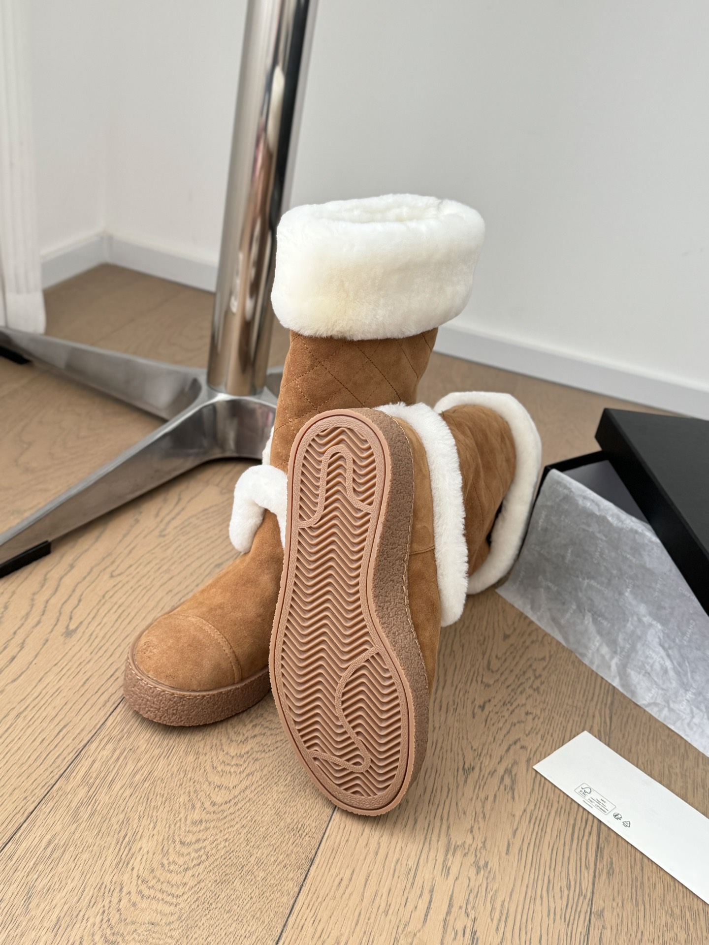 𝐜𝐡𝐚𝐧𝐞𝐥 24K new snow boots-brown