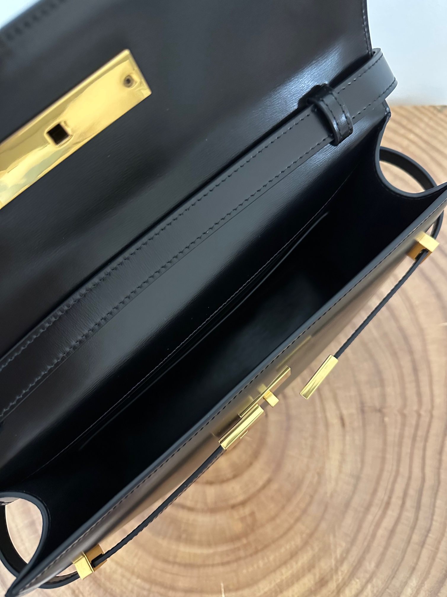 Saint Laurent Manhattan Baguette Bag