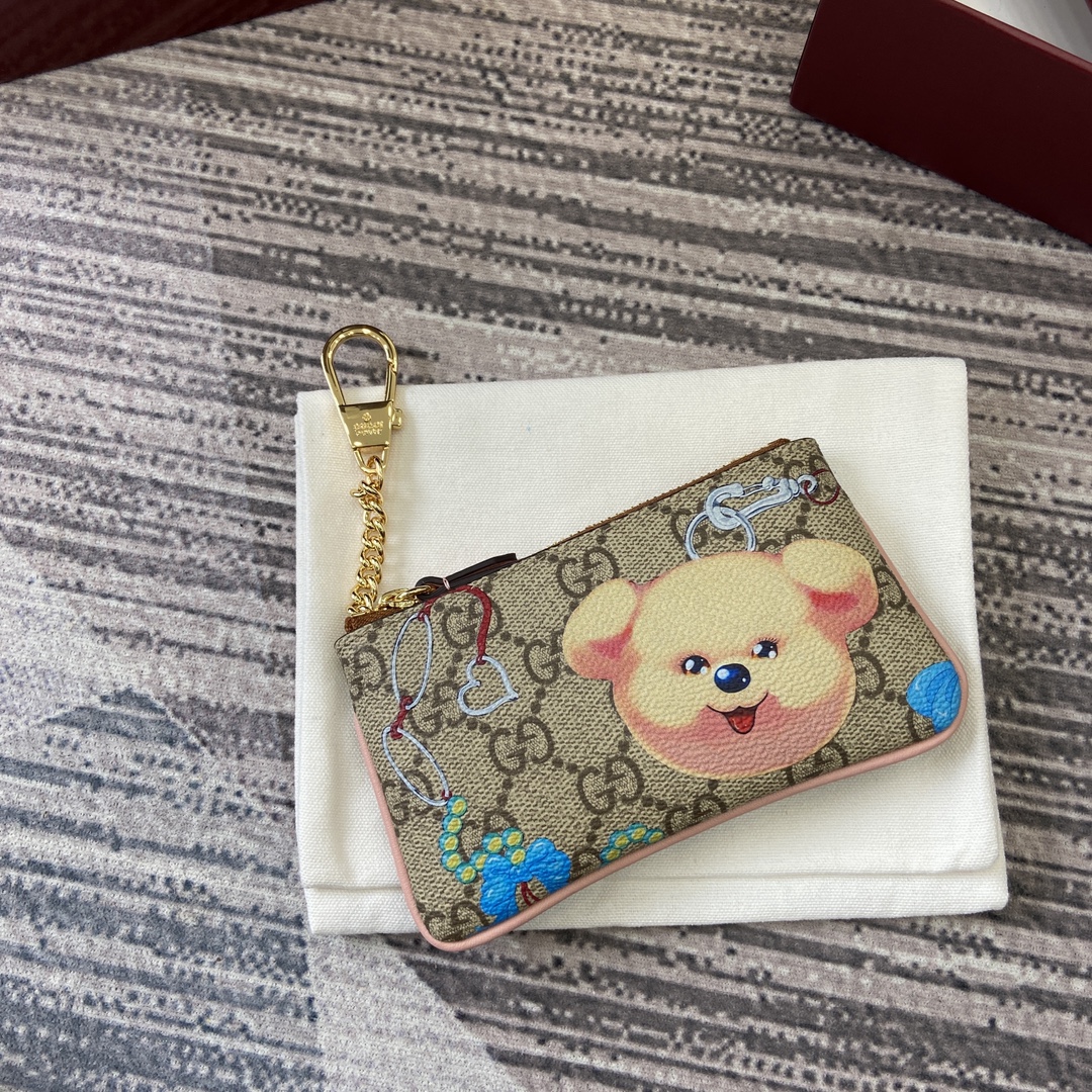Gucci-Inji SeoKey ring hook