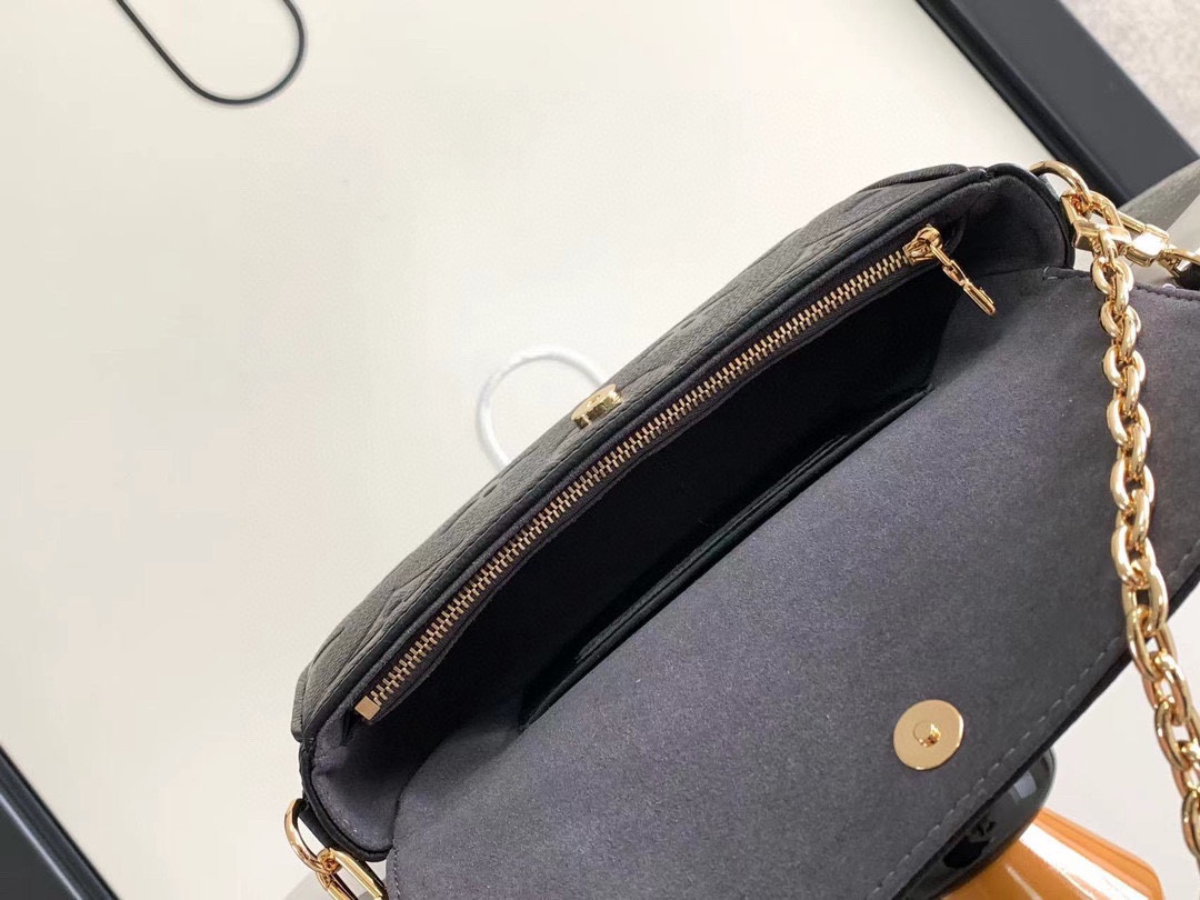 LV M82210 M81911 Wallet on Chain Ivy