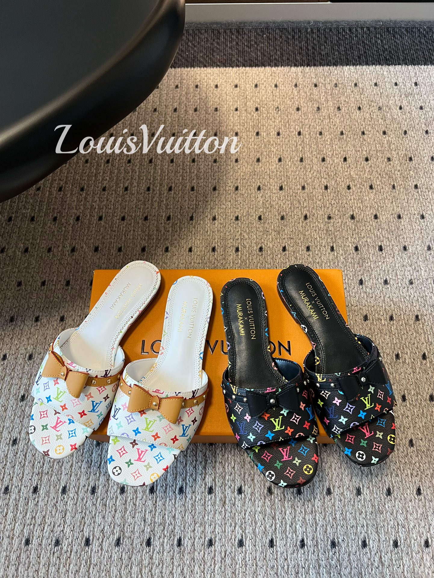 LV Spring and Summer New Flat Sandals
