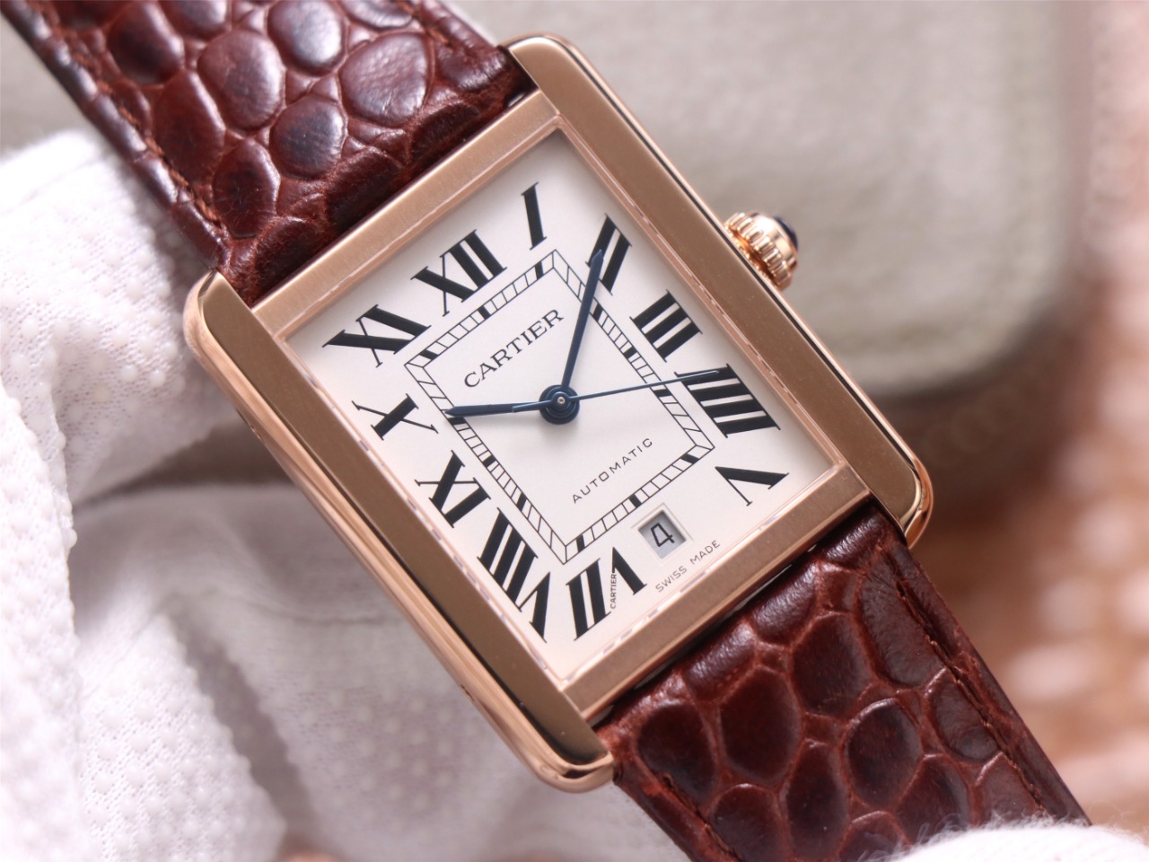 Cartier-Tank Louis Cartier