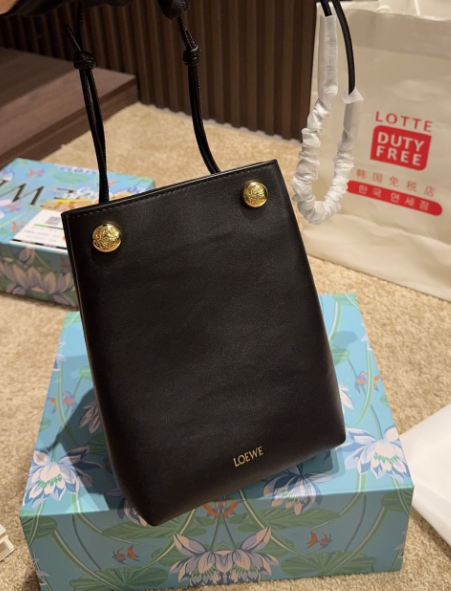 LOEWE Pebble branded leather cross-body pouch