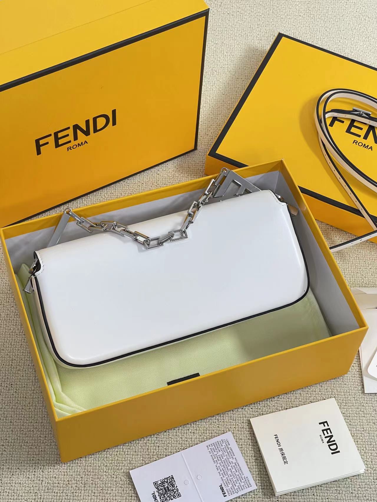 FENDI-First Sight clutch-White