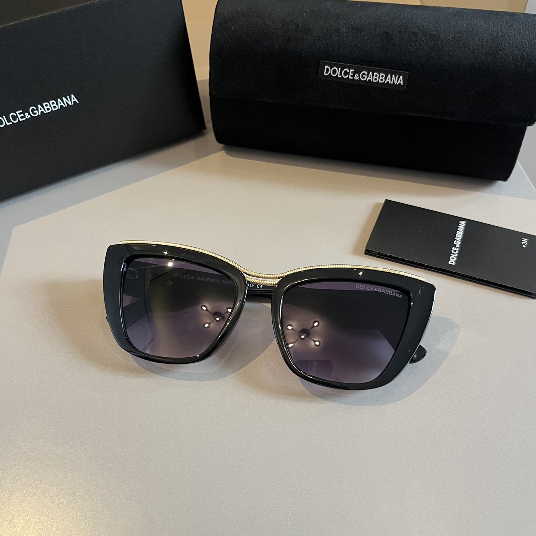 DOLCE & GABBANA Sunglasses