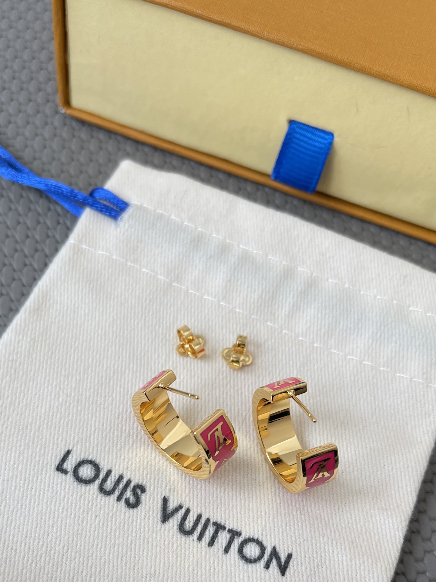 LV-Nanogram Enamel earrings-Pink