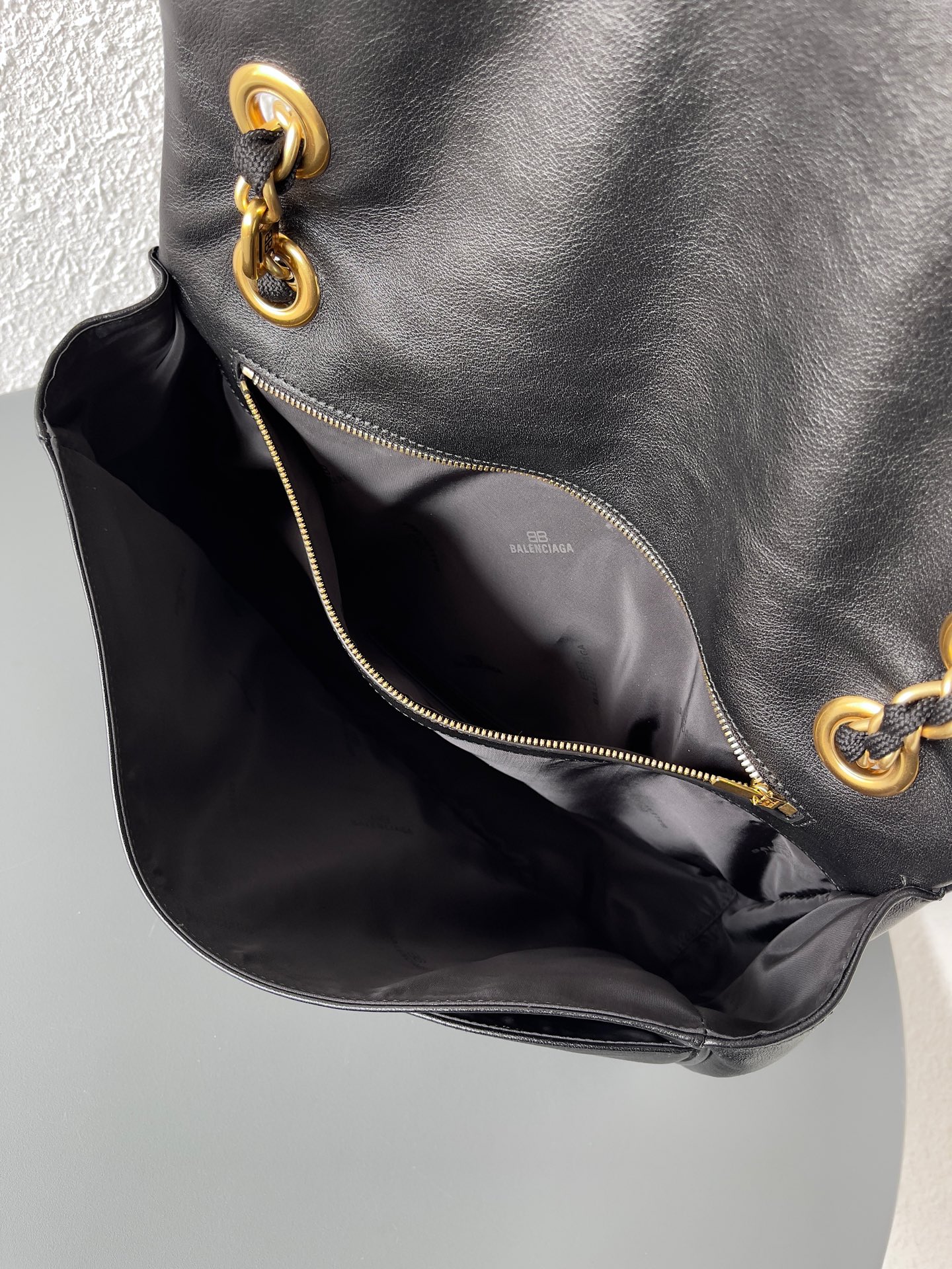 Balenciaga Modu Flap Chain Bag