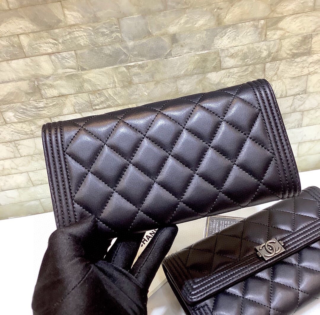 Chanel A80283 Bi-Fold Wallet