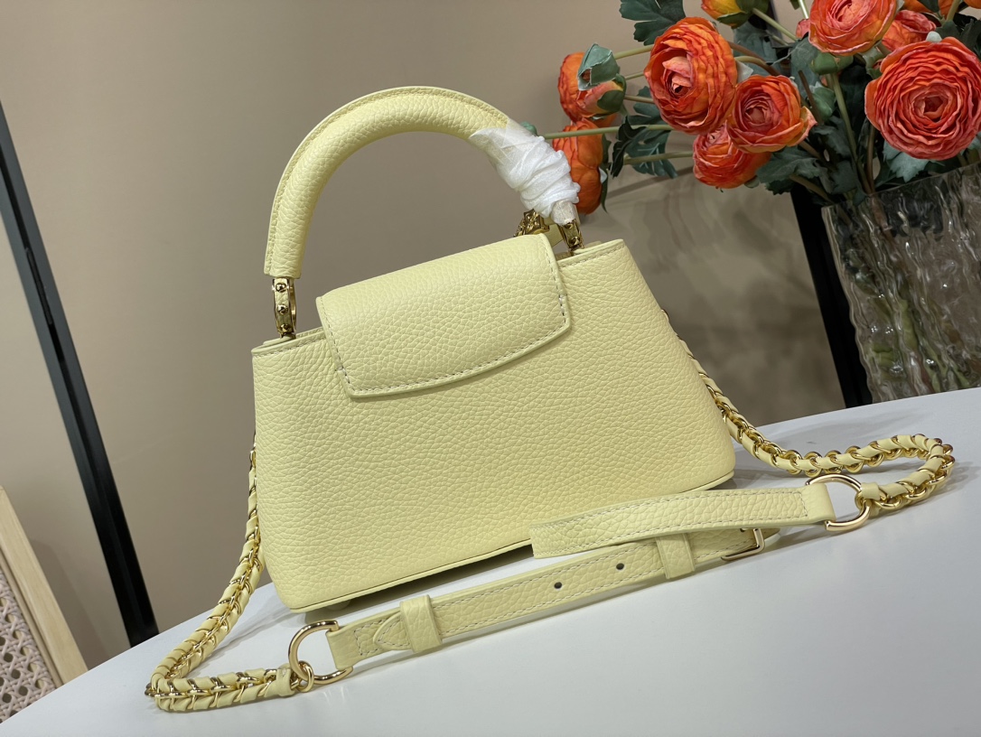 M11351 Capucines East-West Mini