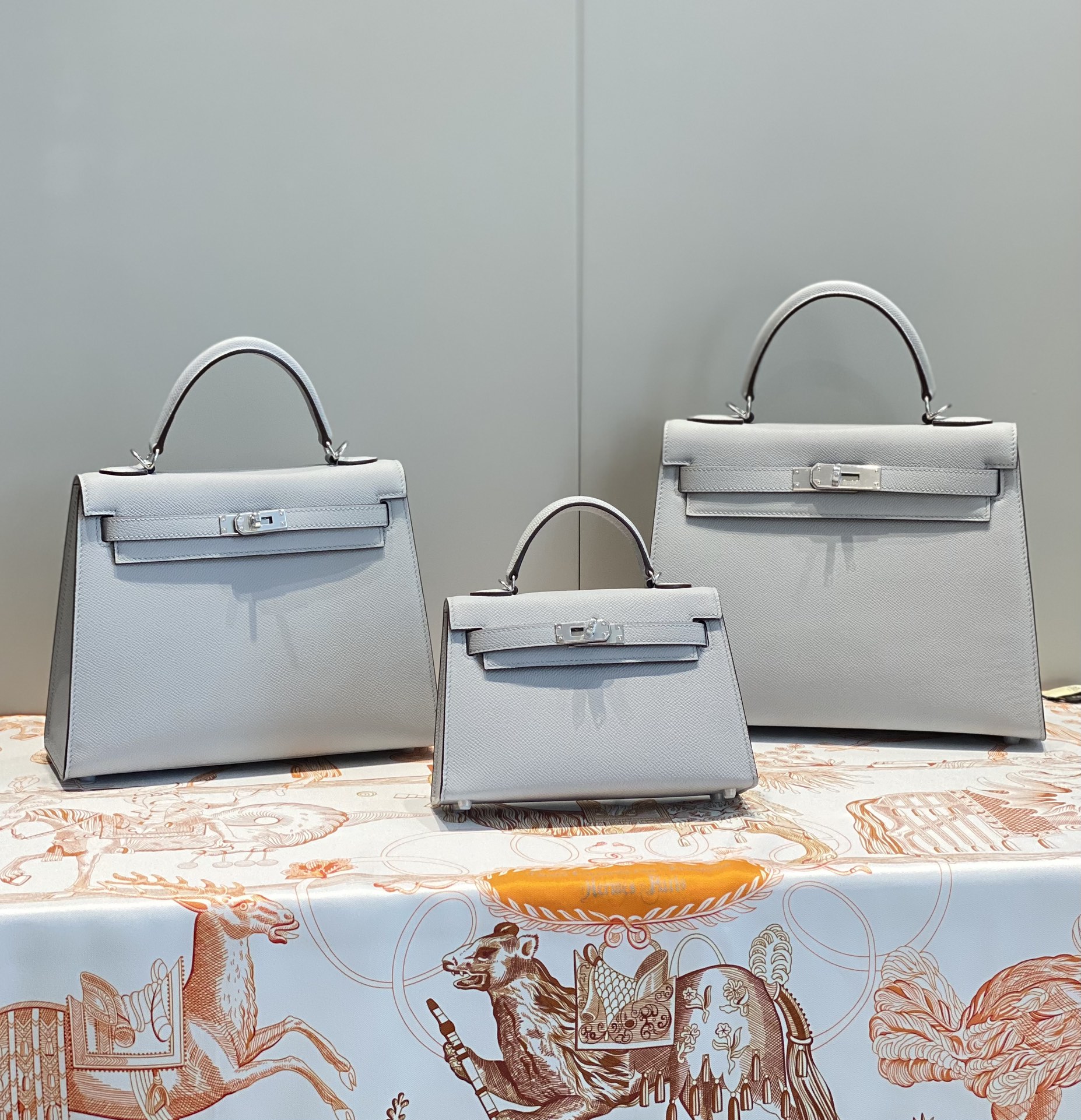 Kelly-New Color｜Seagull Grey with Silver Hardware