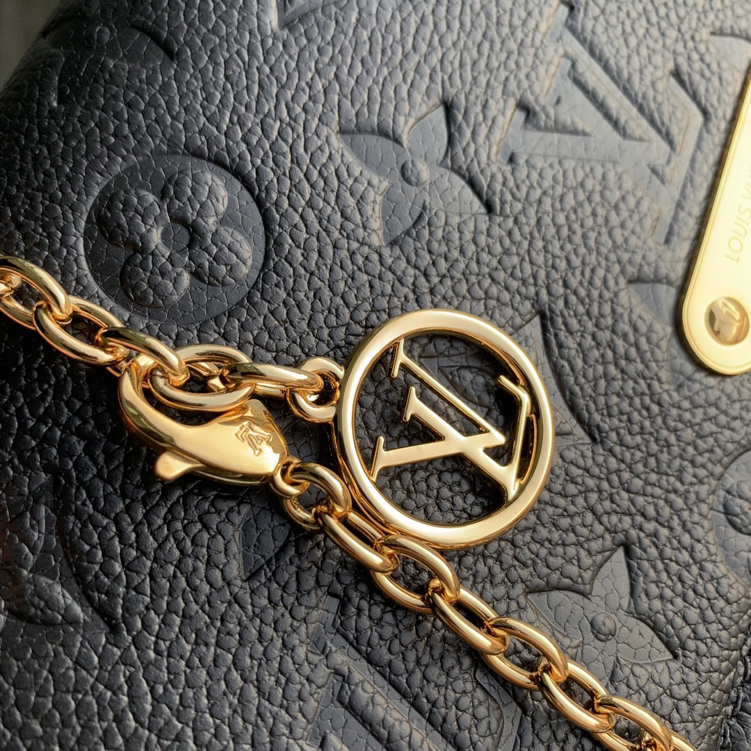 LV-M46919 Wallet On Chain Lily