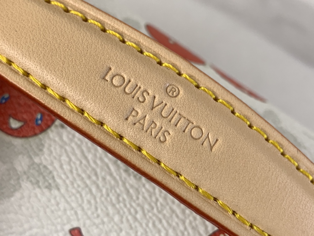 M14231 New LV x TM Pochette Métis East West