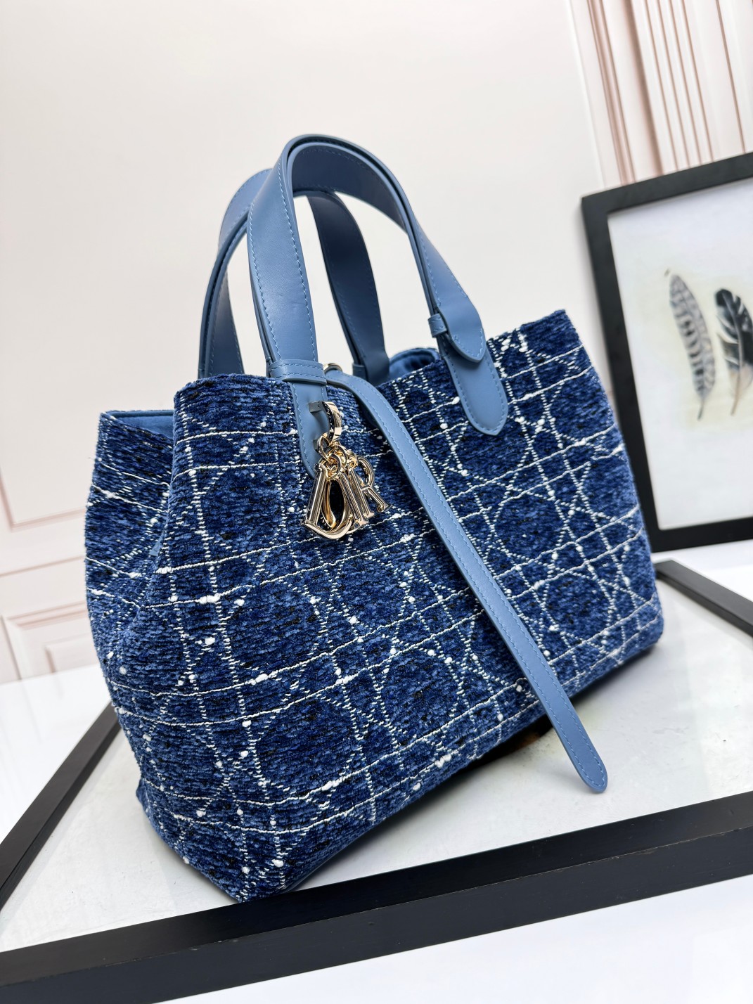 𝐃𝐢𝐨𝐫-𝐓𝐨𝐮𝐣𝐨𝐮𝐫𝐬