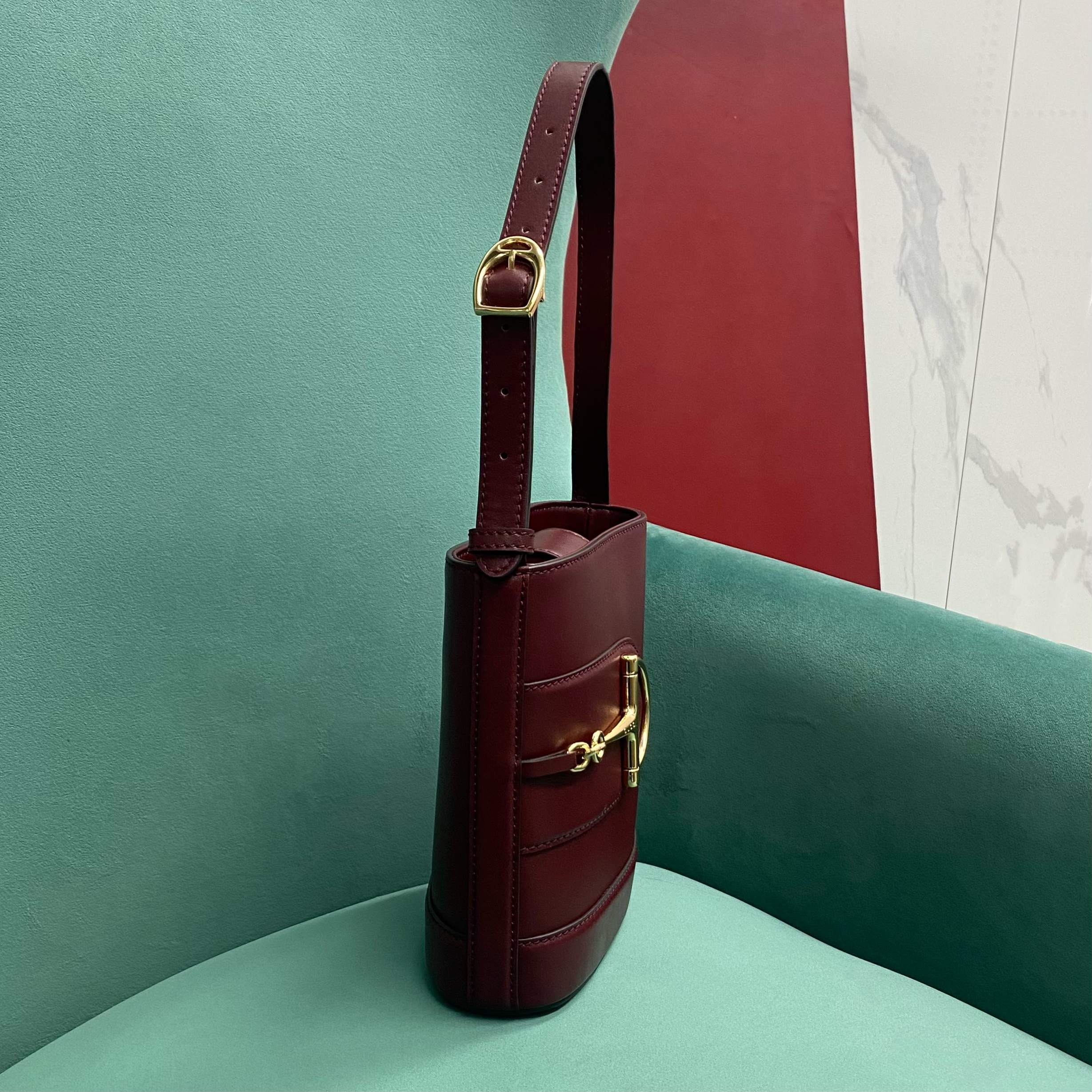 Gucci 73 small bucket bag