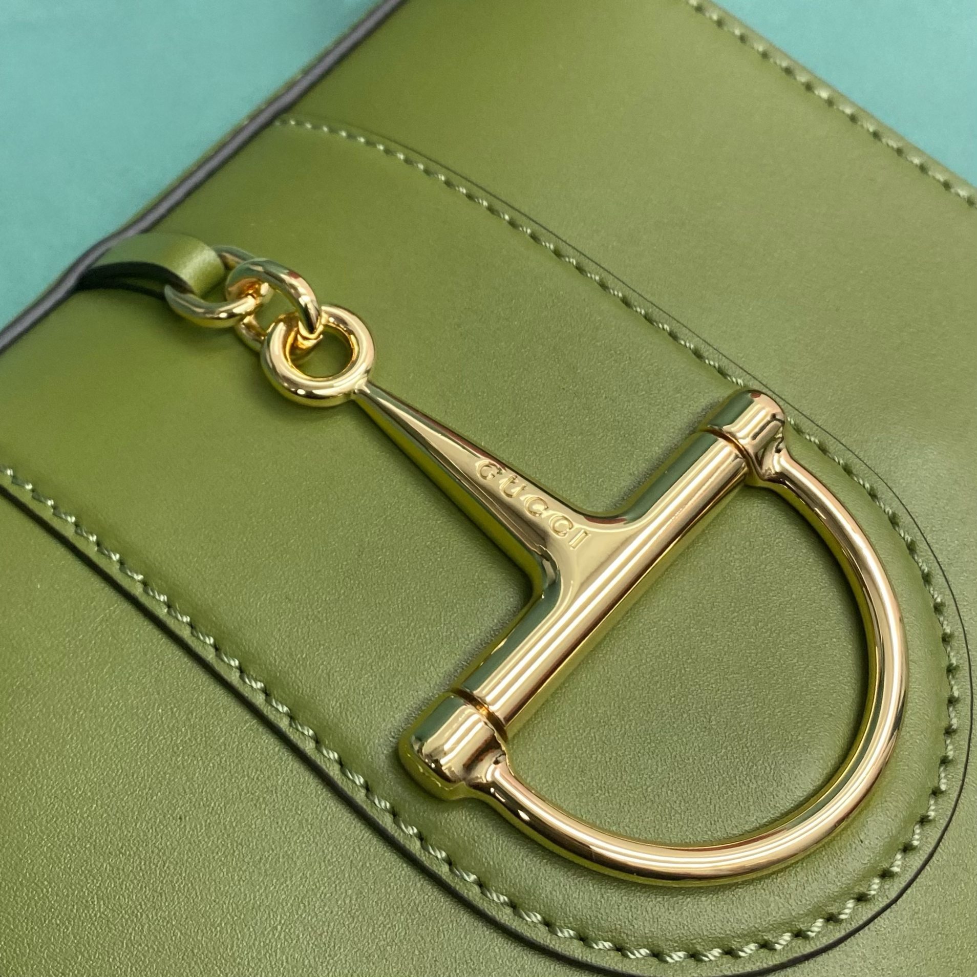 Gucci 73 small bucket bag