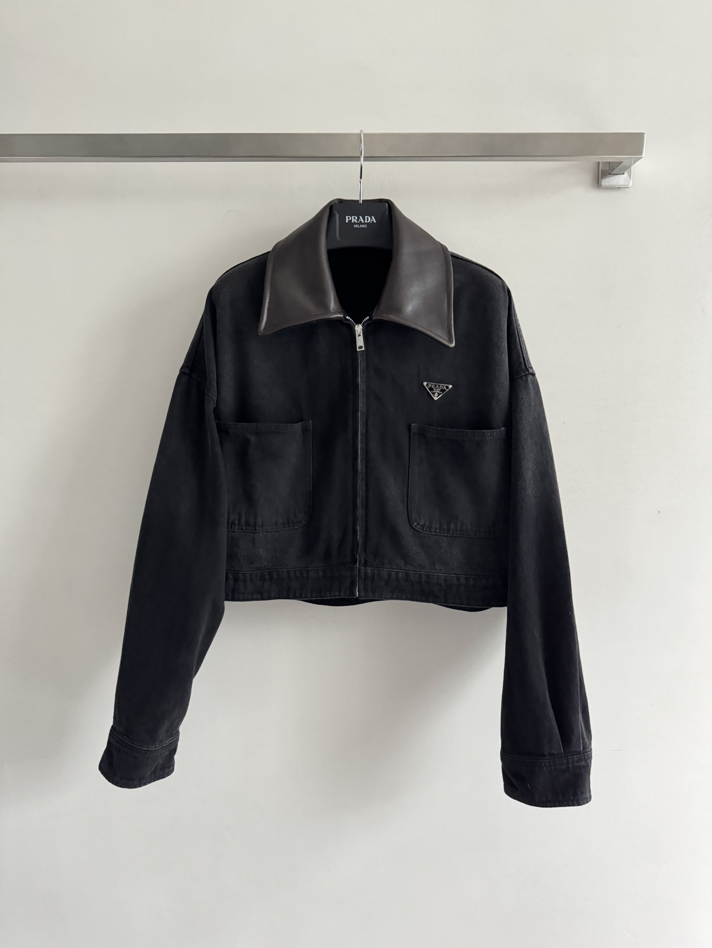 Prada Cropped leather-trimmed denimjacket in blue