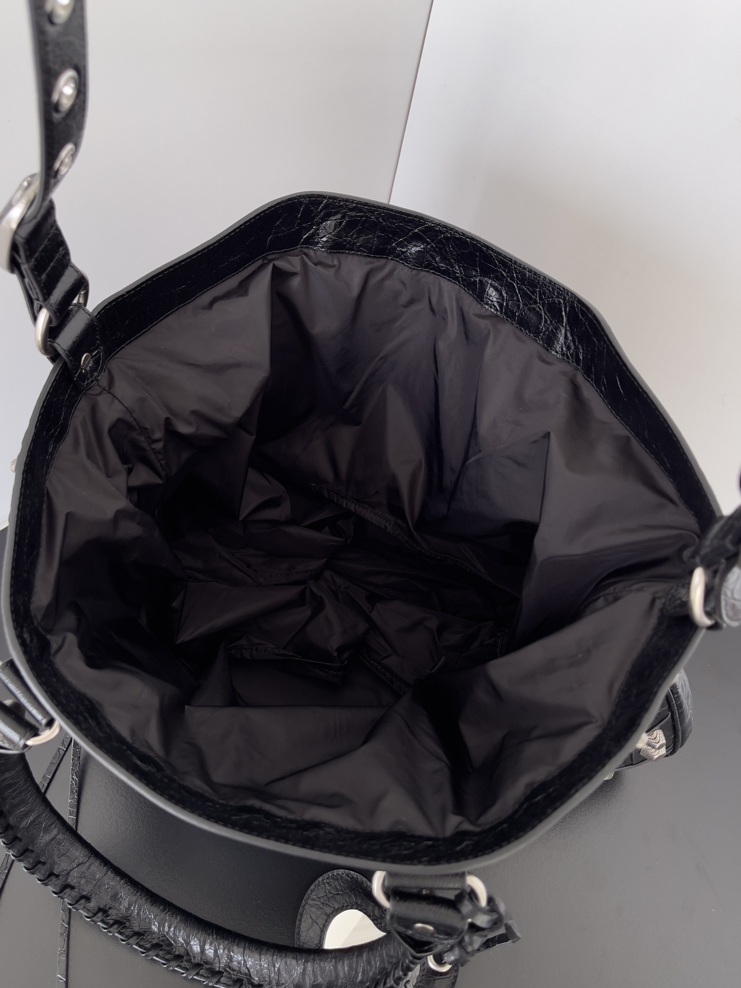 BALENCIAGA Neo Cargo XL Tote Bag - Black