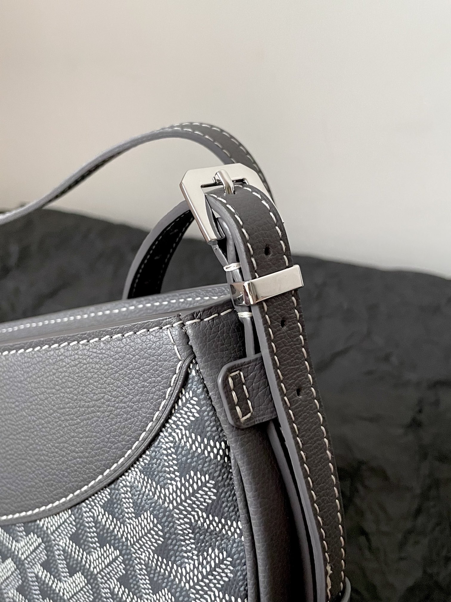 Goyard Hirondelle Bag in Grey 🩶