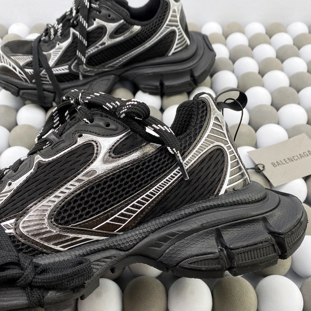 Balenciaga 3XL Distressed Retro Dad Sneakers in Black/Silver