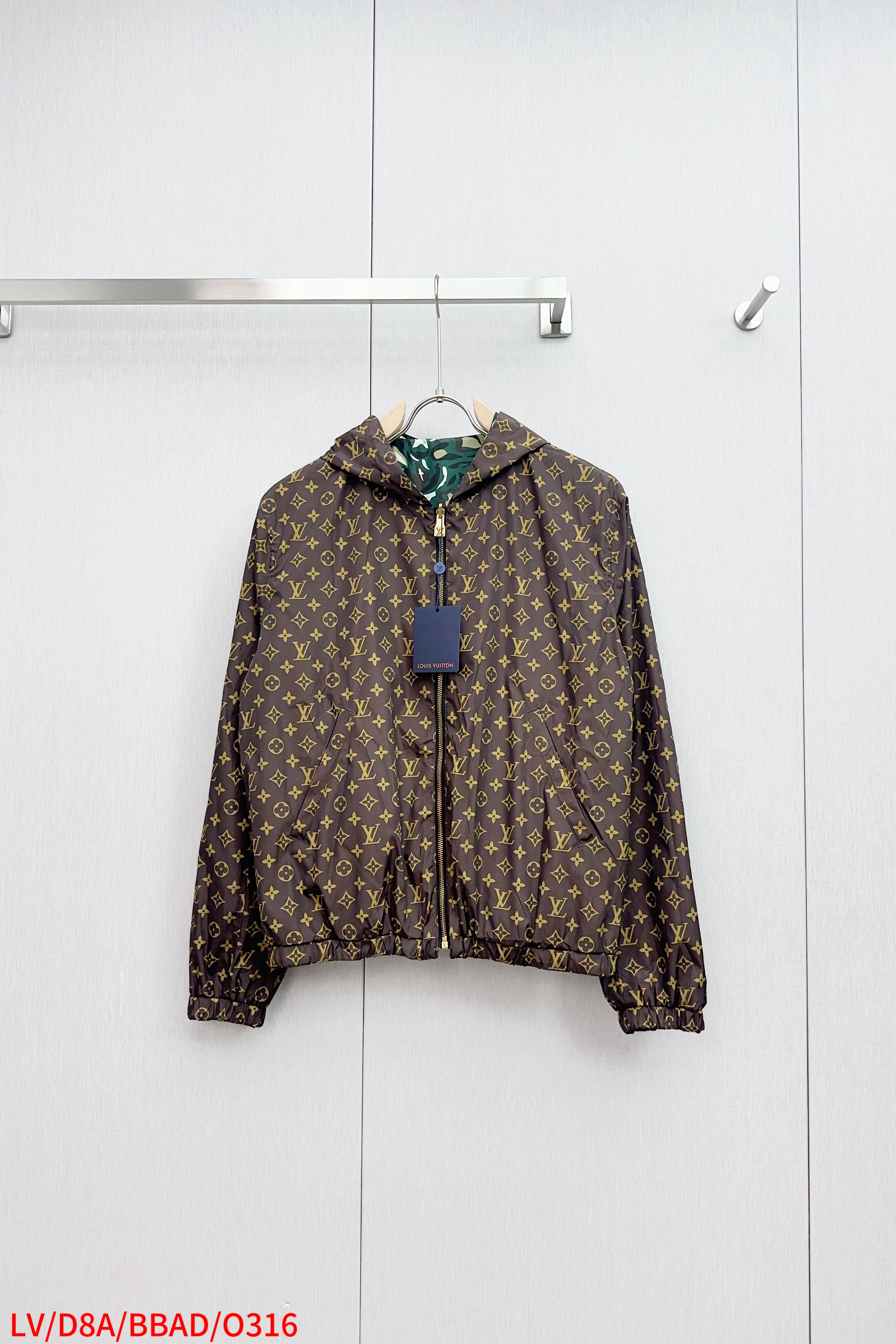 LV Jaqueta Windbreaker Reversível com Monogram