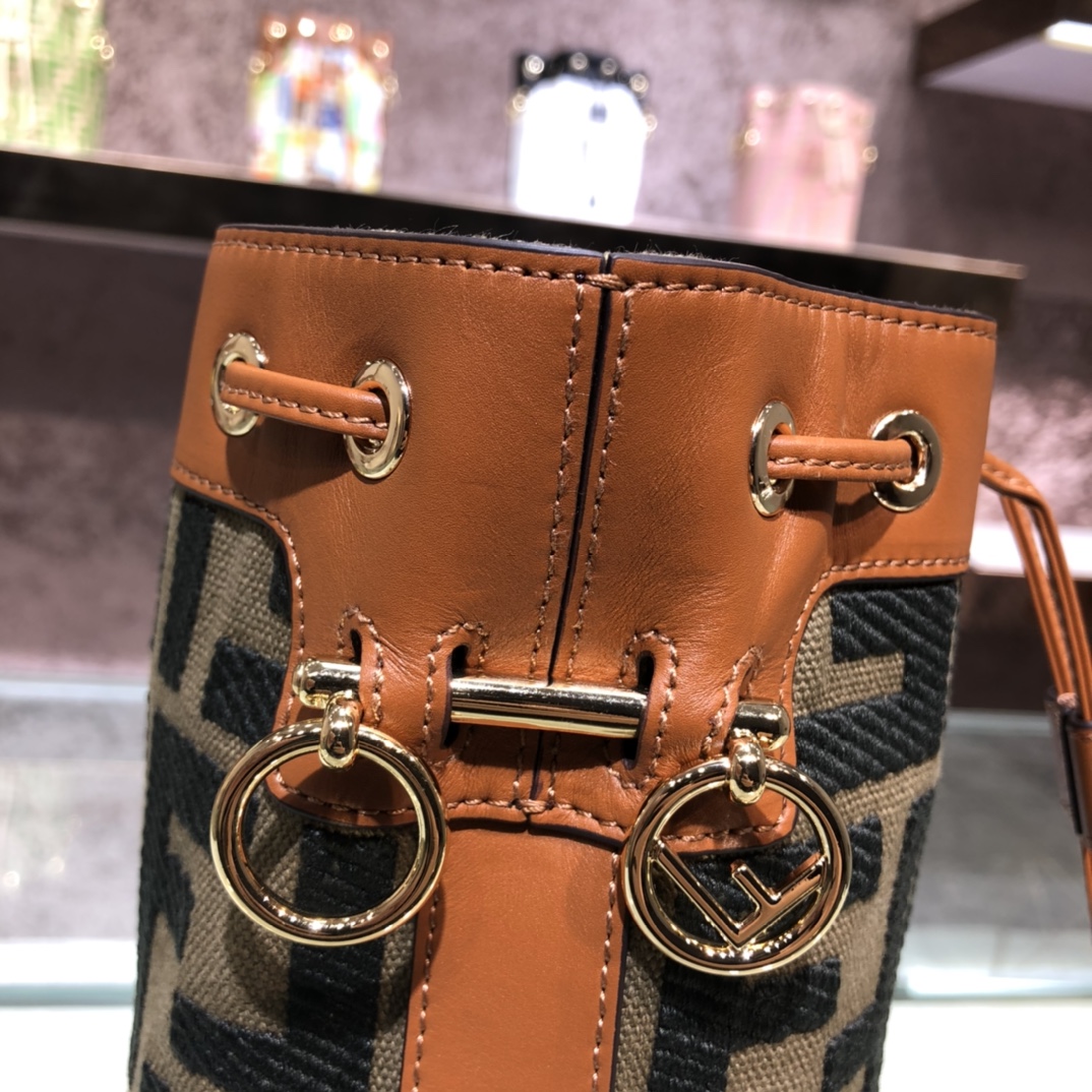 FENDI-Classic Denim FF Logo Embroidered Bucket Bag