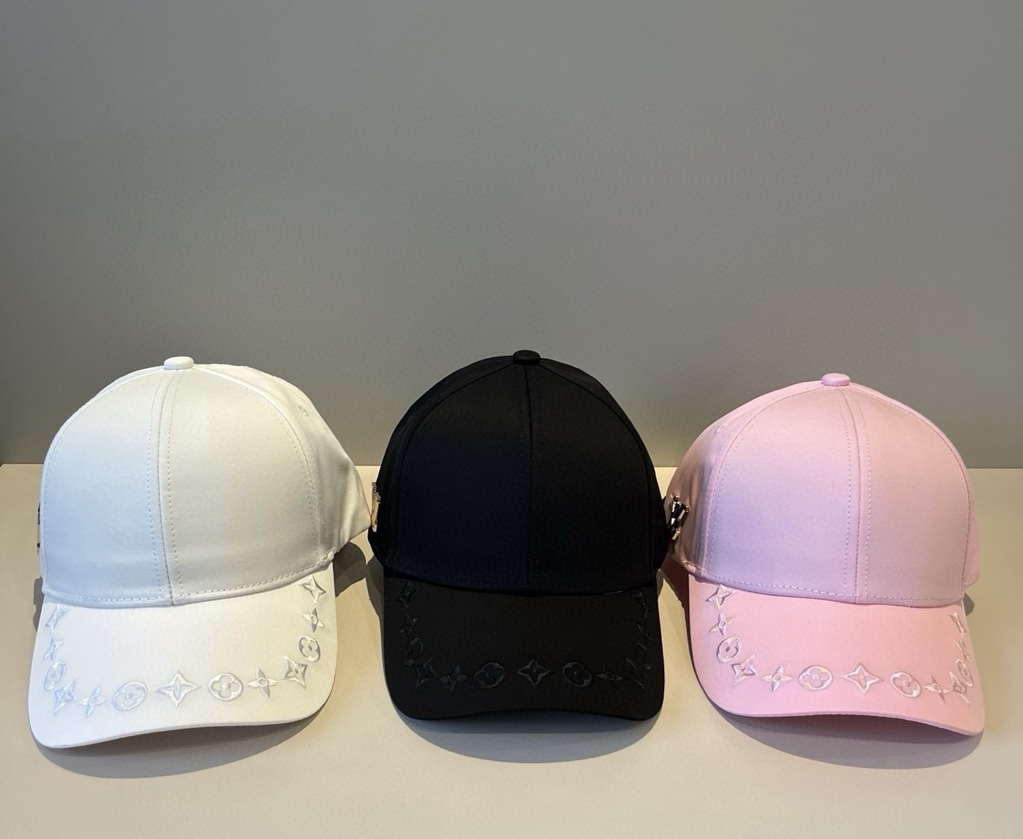 LV Cap