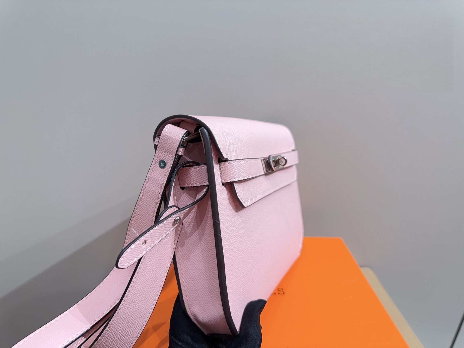 Hermès Kelly Dépêches pouch