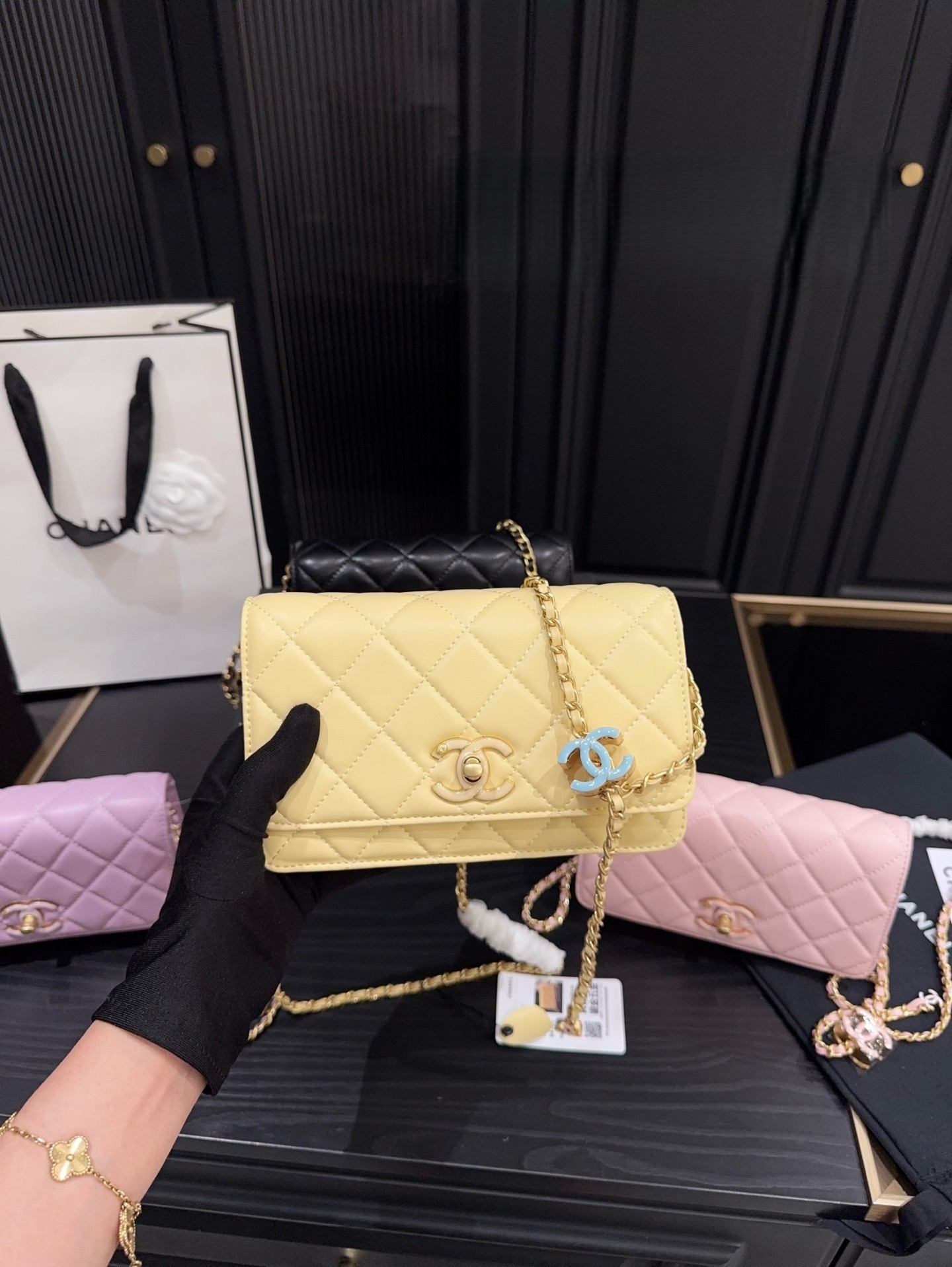 Chanel adjustable‑buckle chain bag