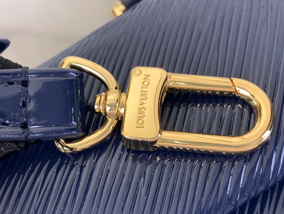 LV Cluny Mini NAVY