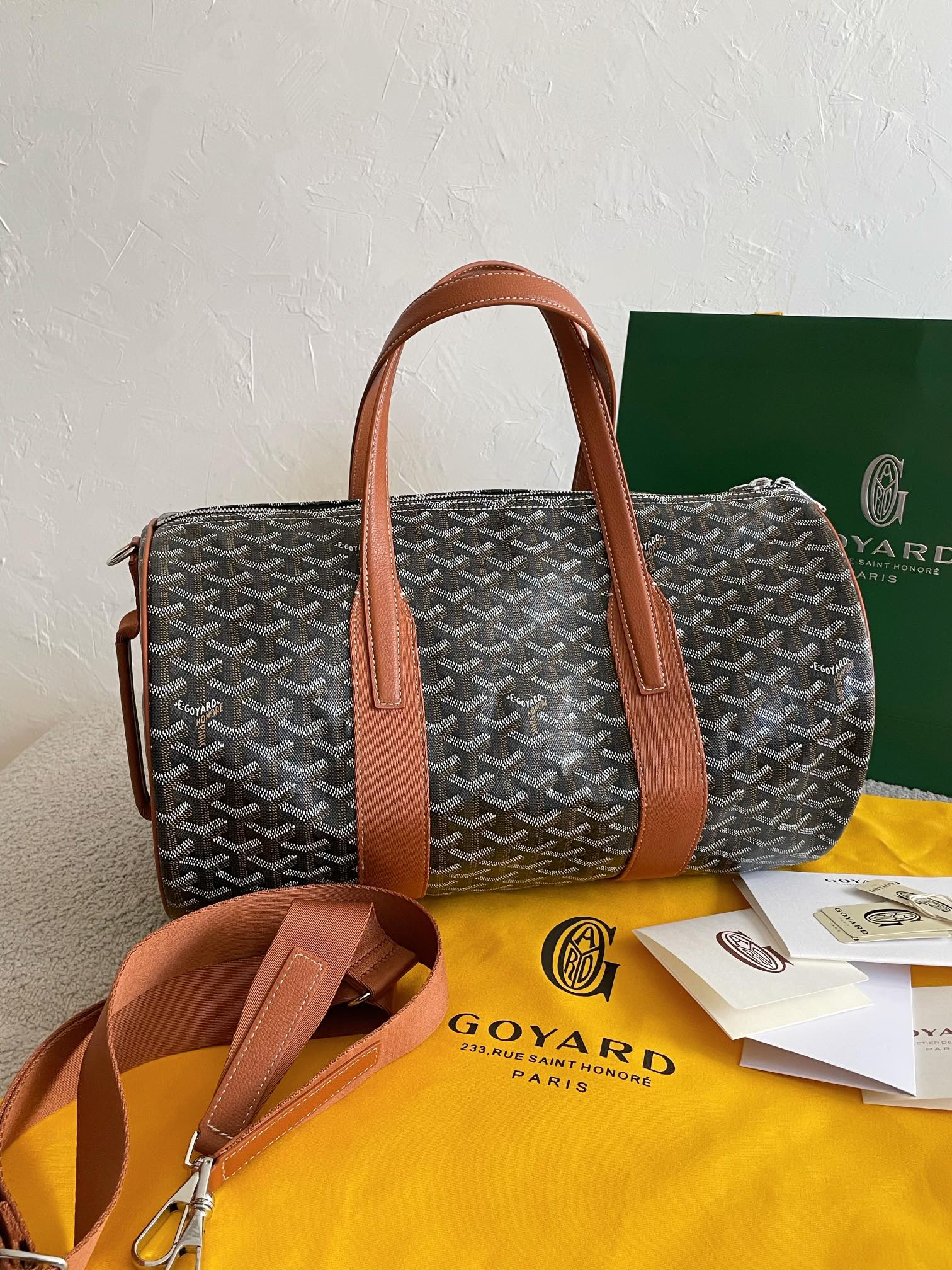 Goyard Barrel 40 – Black & Brown