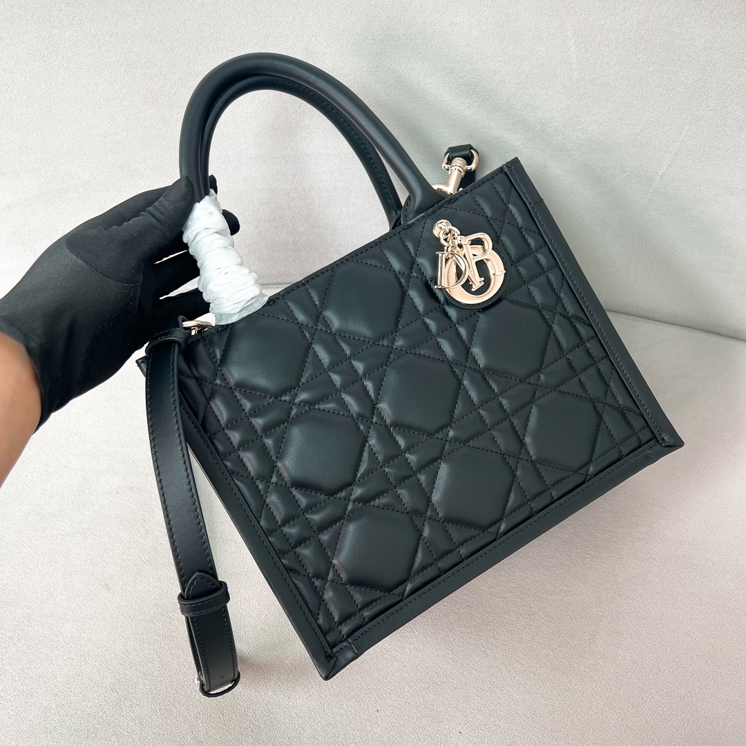 Dior Book Tote Black Macrocannage Calfskin (26.5 x 22 x 14 cm)