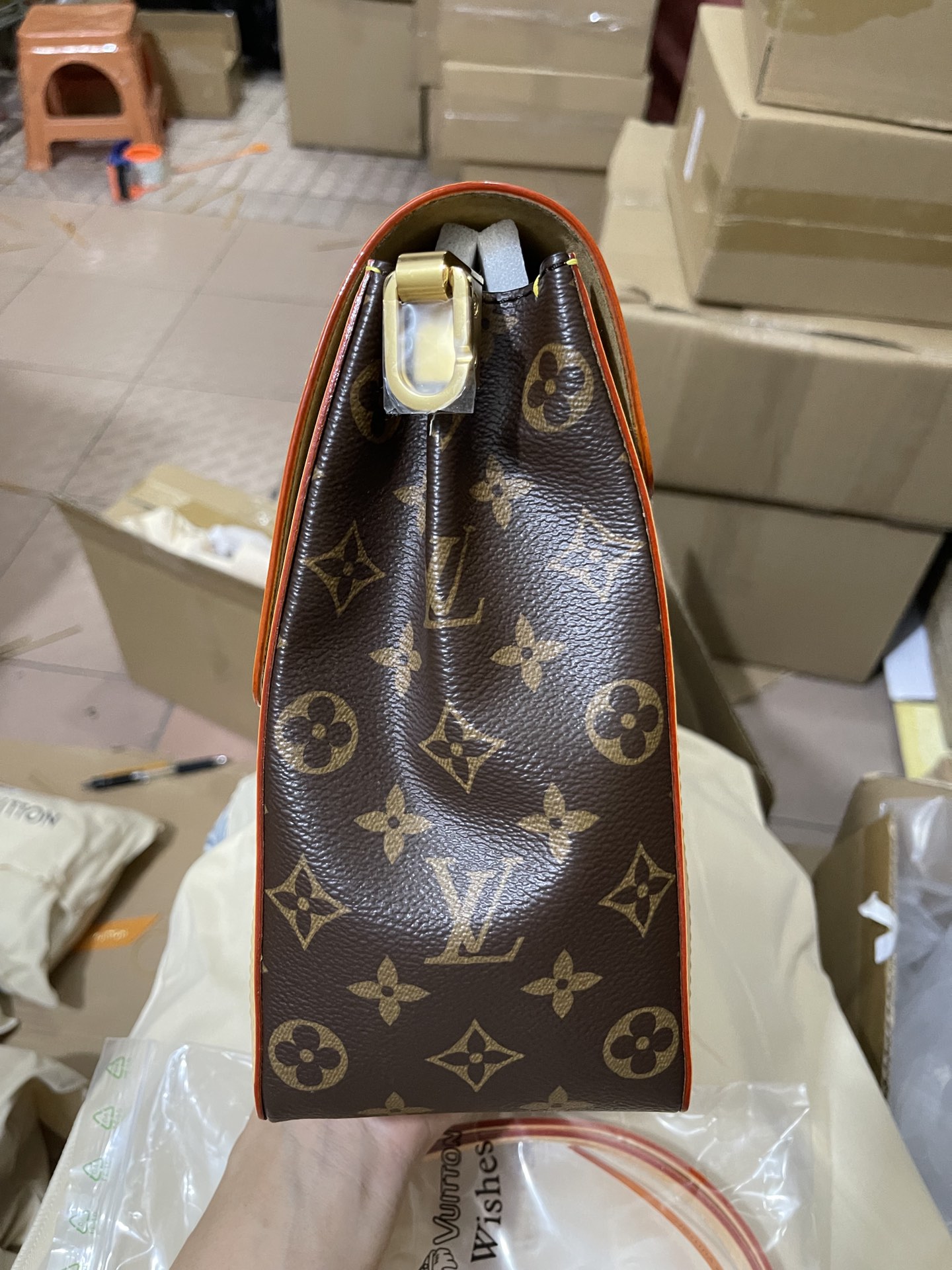 LV M47149 Dauphine Soft GM