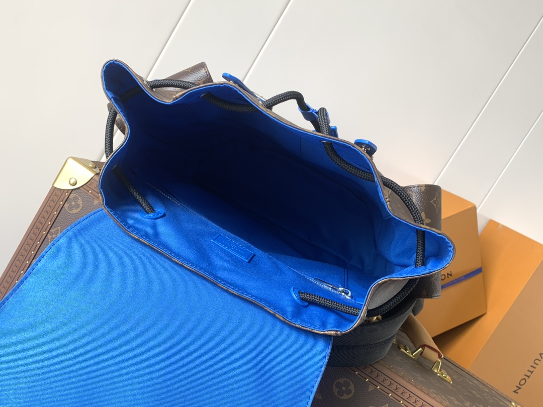 Louis Vuitton Christopher MM M46813 Blue