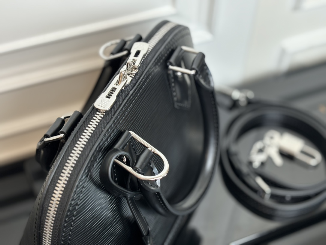 Alma BB Epi Leather – Shoulder and Cross Body Bags – M24645